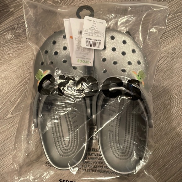 Disney Adult Crocs - Star Wars The Mandalorian - The Child - W9 - Picture 2 of 9
